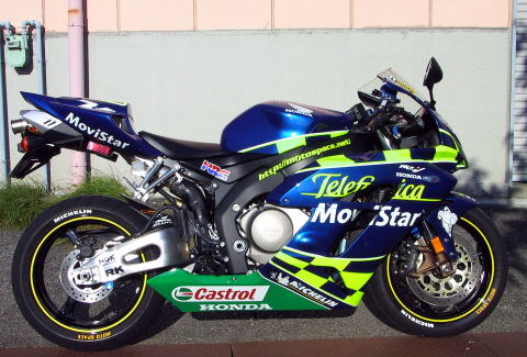 z_@CBR1000RR@etHjJrX^[dlɃyCg 1